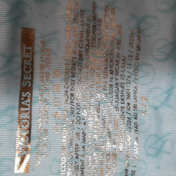 Victorias secret bikini, underwire top, small bikini bottoms, top is size 32B, - Picture 3 of 5